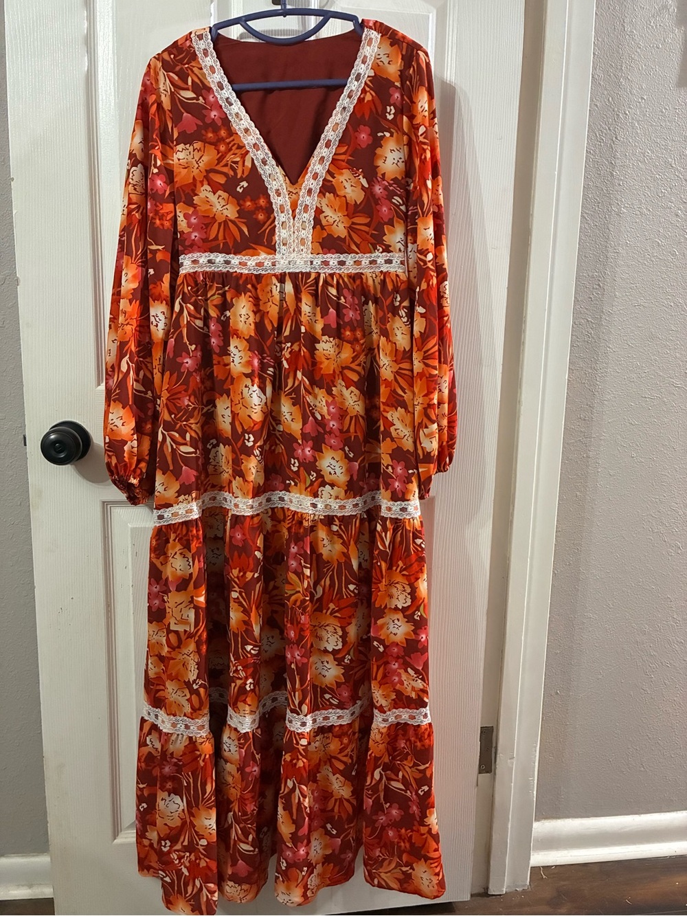 Women’s Small Bohemian V-Neck Floral Maxi Dress